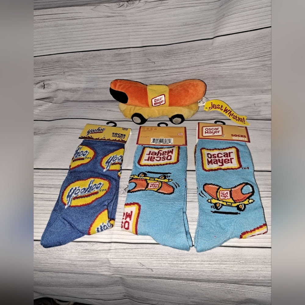 NWT Mens Crew Socks YooHoo & Oscar Mayer fits Shoe Size 6-12 & Oscar Mayer Plush